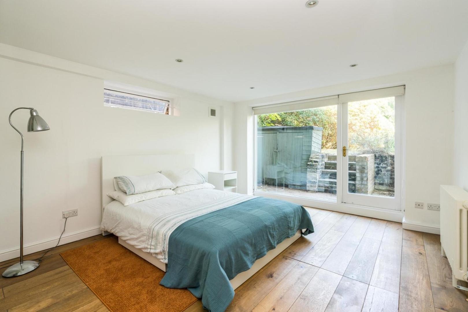 Fantastic 3 Bedroom Flat West Hampstead Londýn Exteriér fotografie